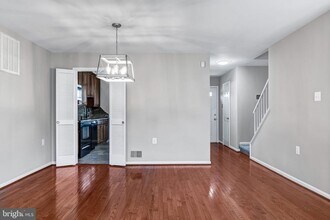 12109 Stallion Ct in Woodbridge, VA - Building Photo - Building Photo