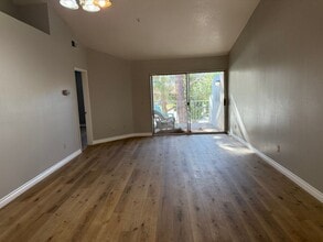 19193 Palo Verde Dr in Apple Valley, CA - Building Photo - Building Photo