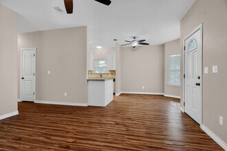 311 E Shepherd St in Denison, TX - Building Photo - Building Photo