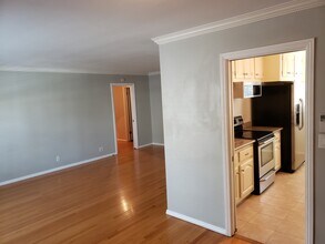 1724 E 1st St in Long Beach, CA - Building Photo - Building Photo