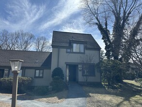 574 Heritage Vlg in Southbury, CT - Foto de edificio - Building Photo