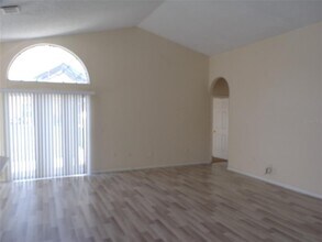 2563 Davenport Cir in Kissimmee, FL - Building Photo - Building Photo