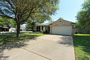1000 Reynaldo St in Cedar Park, TX - Building Photo