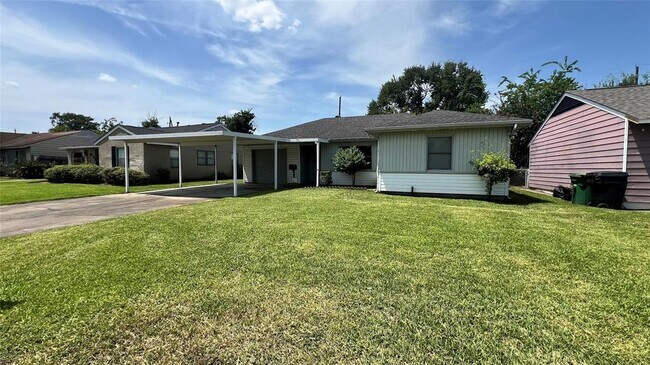 8727 Othello St in Houston, TX - Building Photo - Building Photo