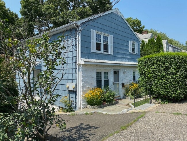 property at 90 Highview Ave