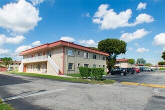 12800 SW 43rd Dr in Miami, FL - Building Photo - Building Photo
