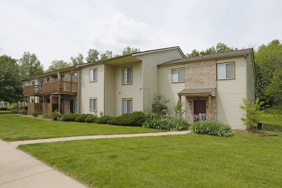 Orchard Apartments in Porter, IN - Building Photo