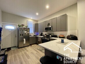 1725 N Honore St in Chicago, IL - Building Photo - Building Photo