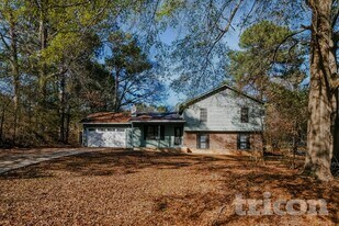 3516 Estes Park Dr SW in Snellville, GA - Building Photo