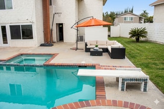 465 S Tracy Ln in Orange, CA - Foto de edificio - Building Photo