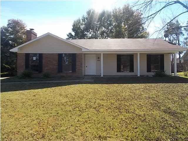 property at 544 Hunters Creek Cir