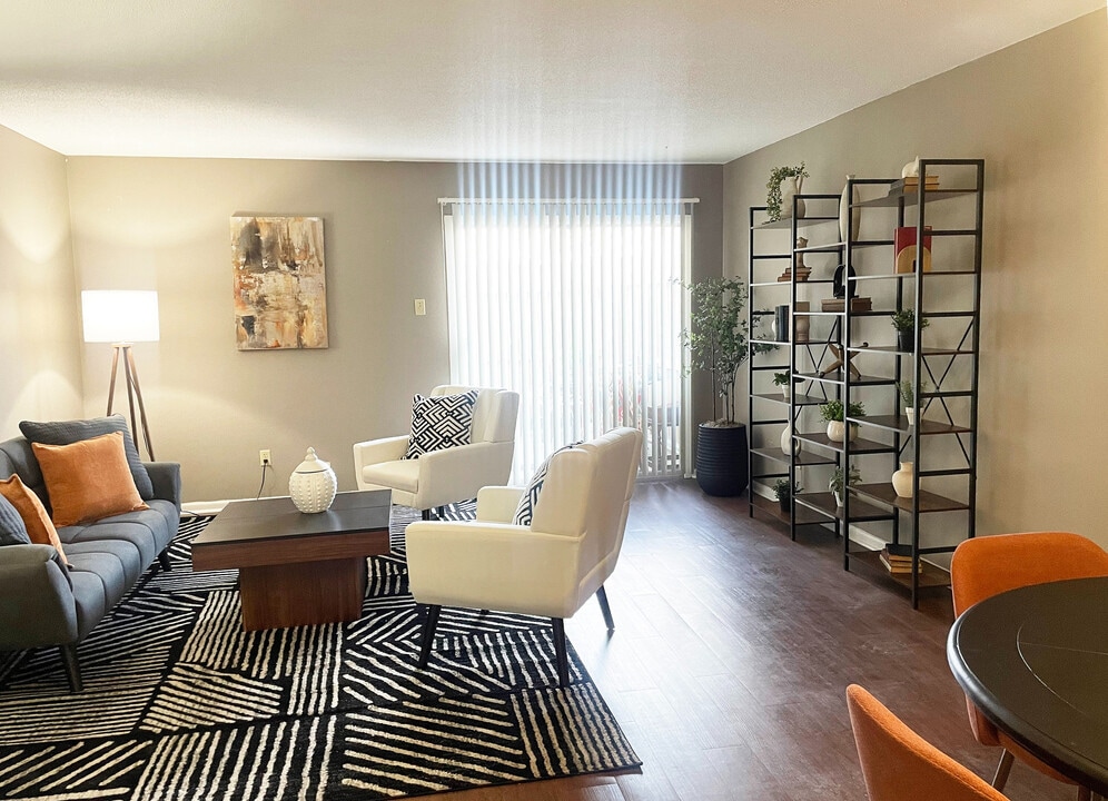 Sturbridge in Little Rock, AR - Building Photo