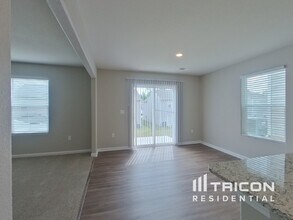 8112 Derby Wood Ln in Charlotte, NC - Foto de edificio - Building Photo