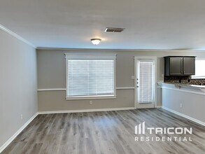1575 Wildflower Dr in Waxahachie, TX - Building Photo - Building Photo