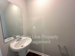 8109 Derby Wood Ln in Charlotte, NC - Building Photo - Building Photo