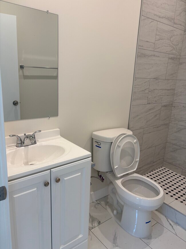 314 N Market St, Unit 5 in Inglewood, CA - Building Photo - Building Photo