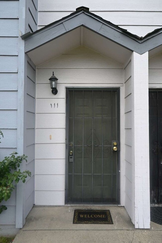 8272 Center Pkwy in Sacramento, CA - Building Photo - Building Photo