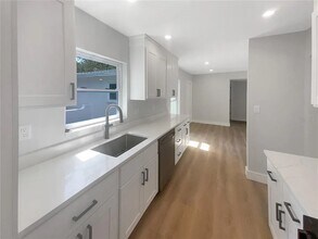 7815 N 53rd St in Tampa, FL - Building Photo - Building Photo