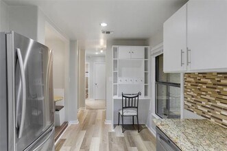 3811 Lenel Dr in Dallas, TX - Building Photo - Building Photo