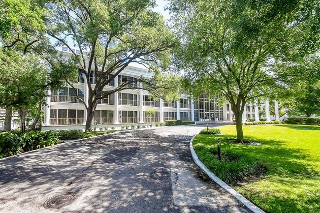 5050 Ambassador Way in Houston, TX - Building Photo - Building Photo