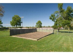 13530 87th Ave N in Maple Grove, MN - Building Photo - Building Photo