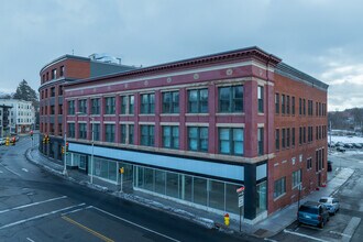 Moran Square in Fitchburg, MA - Foto de edificio - Building Photo