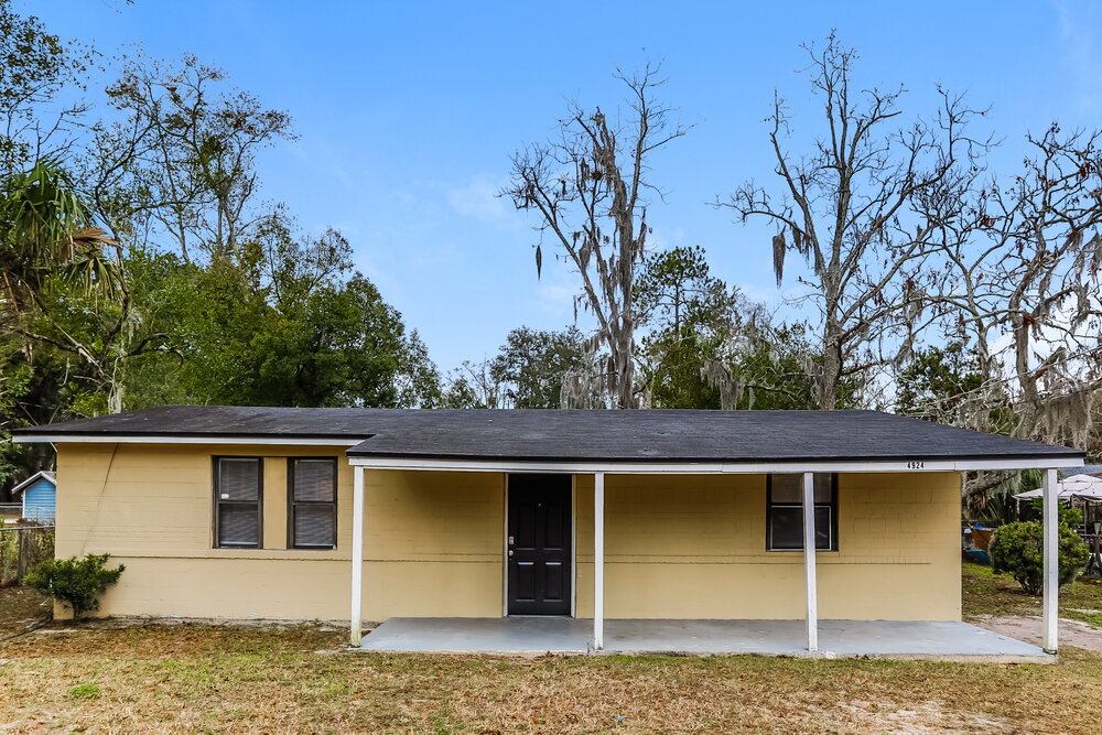 4924 Old Middleburg Rd N in Jacksonville, FL - Building Photo