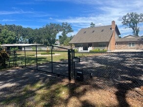 2718 Viola Ln in Valrico, FL - Foto de edificio - Building Photo