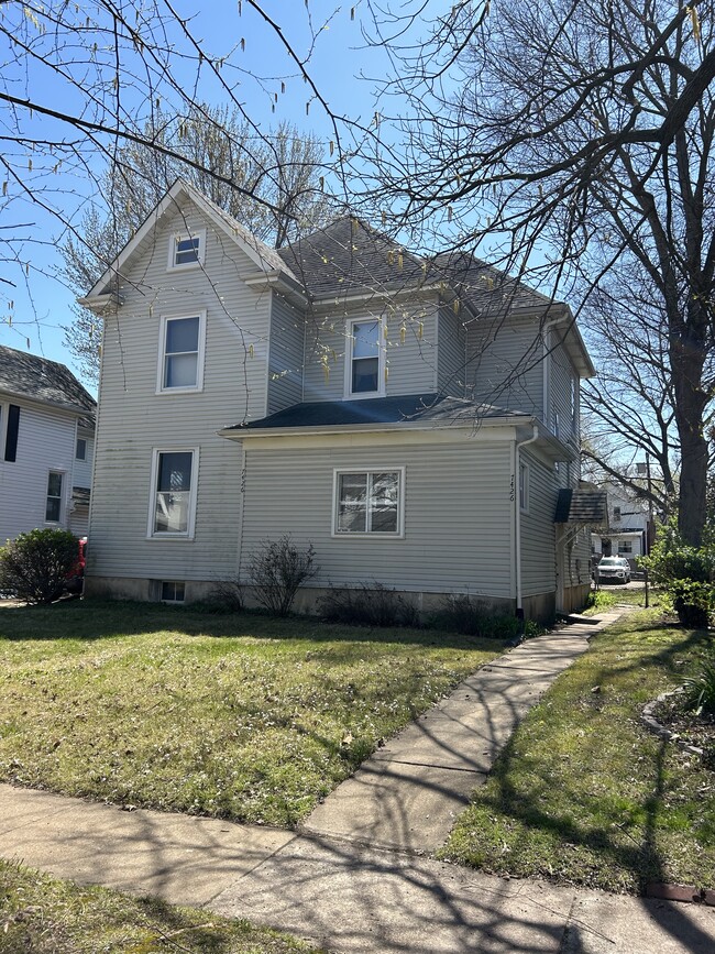 7426 Flora Ave, Unit 1st fl