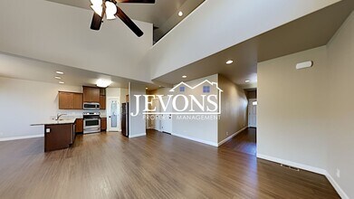 7302 W Chestnut Ave in Yakima, WA - Building Photo - Building Photo