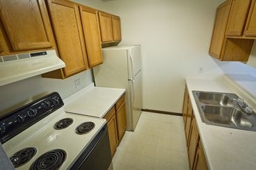 Drake Apartments in Coon Rapids, MN - Building Photo - Interior Photo