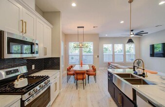 4205 Stassen St in Houston, TX - Building Photo - Building Photo