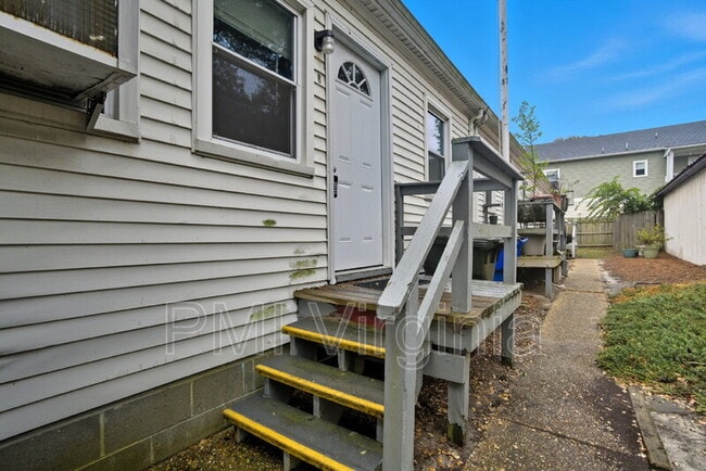 property at 1109 Hillside Ave