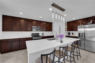 8753 Vermont Vis St in Las Vegas, NV - Building Photo - Building Photo