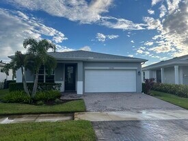 12742 SW Phoenix Dr in Port St. Lucie, FL - Building Photo