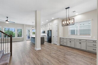 1046 Hazy Hills Loop in Dripping Springs, TX - Building Photo - Building Photo