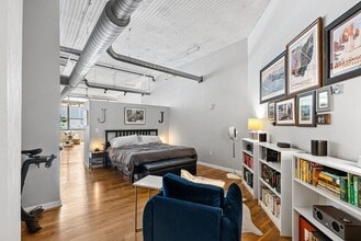 2200 Arch St in Philadelphia, PA - Building Photo - Building Photo