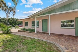 11987 Maple St in Dunnellon, FL - Building Photo