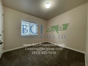 2323 108th St E in Tacoma, WA - Building Photo - Building Photo