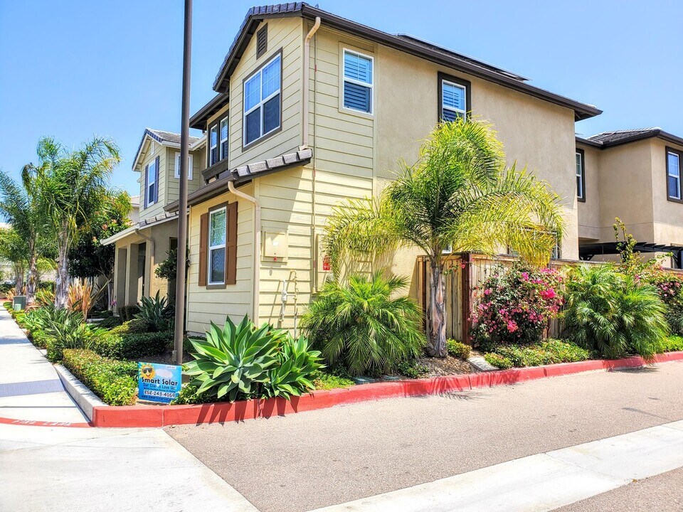 1754 Ragtime Wy in Oceanside, CA - Foto de edificio