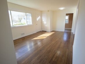 2500 Byron St in Richmond, VA - Building Photo - Building Photo