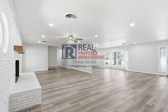 6070 Wonder Dr in Fort Worth, TX - Building Photo - Building Photo