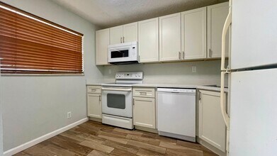 1801 NW 75th Ave in Plantation, FL - Building Photo - Building Photo