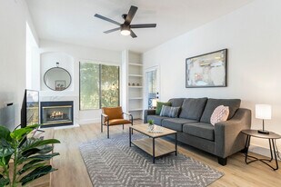 15608 N 71st St in Scottsdale, AZ - Building Photo