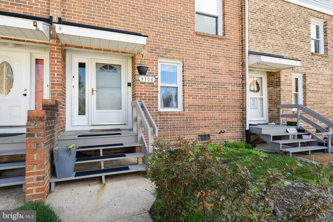 9308 Canterbury Riding in Laurel, MD - Building Photo - Building Photo