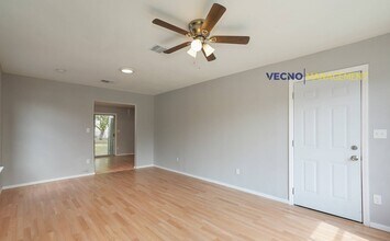 435 W Bedford Ave in San Antonio, TX - Building Photo - Building Photo