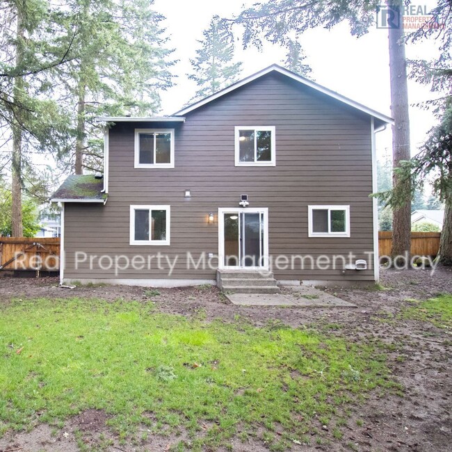 8703 Foxglove Ct SE in Yelm, WA - Foto de edificio - Building Photo