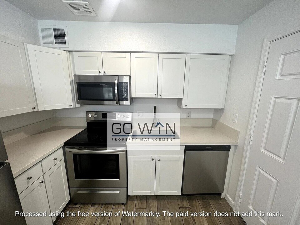 1017 N 28th St in Phoenix, AZ - Building Photo