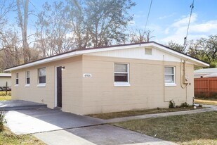 6916 Jack Horner Ln in Jacksonville, FL - Building Photo