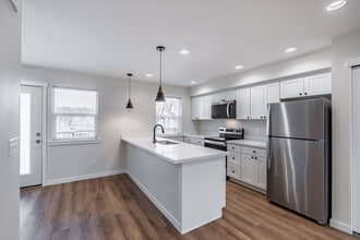 Tull Road Townhomes in Bellingham, WA - Building Photo - Interior Photo